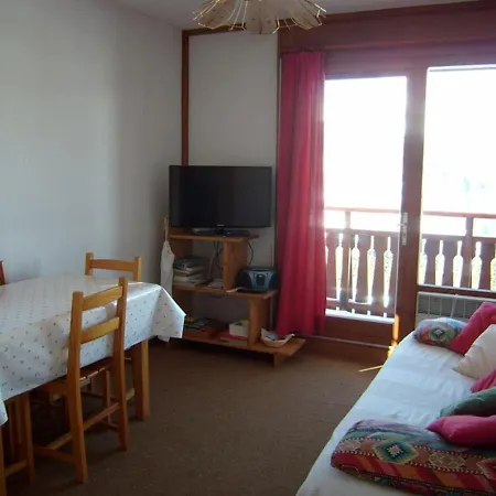 Cosy Pour 4 Aux Pieds Des Pistes, Animaux Admis, Parking - Fr-1-733-46 Apartment *