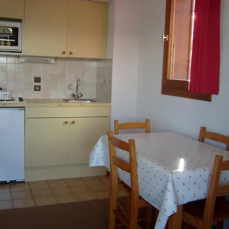 Apartment Cosy Pour 4 Aux Pieds Des Pistes, Animaux Admis, Parking - Fr-1-733-46